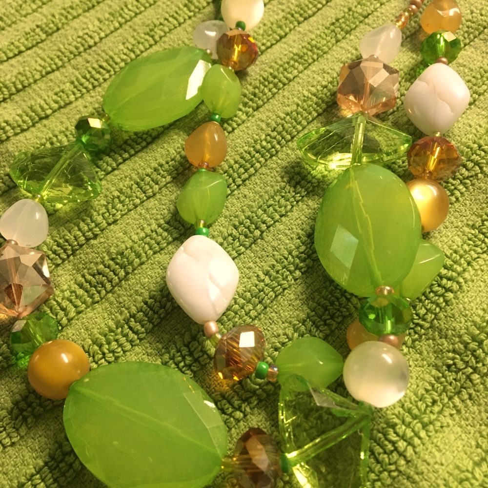 Necklace and earrings set